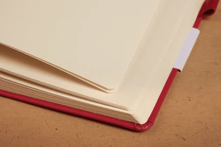 Блокнот для зарисовок SKETCHMARKER 140 г/м2 21 x 30 см 80 л, твердая обложка, Маджента MP2314904SM